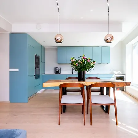 Fabulous Location Deluxe