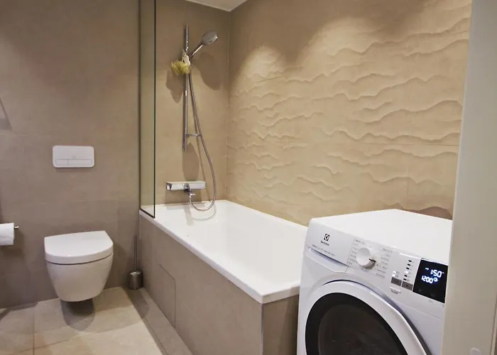 Fabulous Location Deluxe *