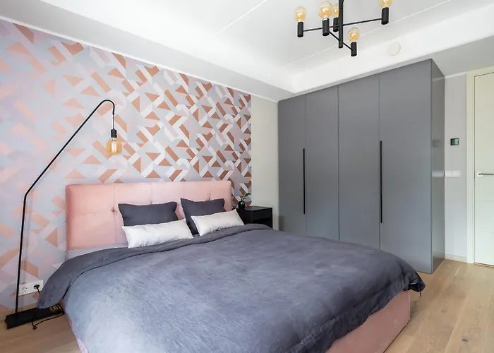 Fabulous Location Deluxe