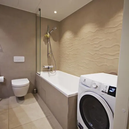 Fabulous Location Deluxe *