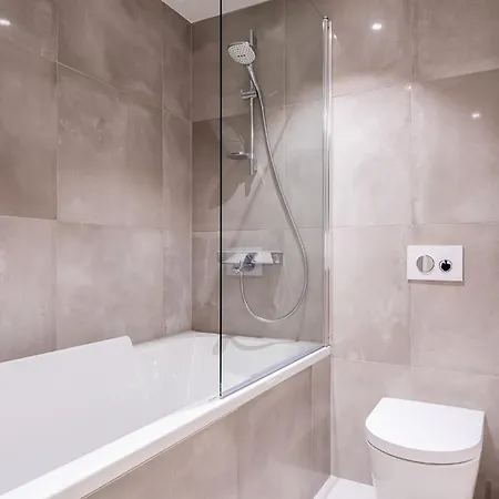 Fabulous Location Deluxe *